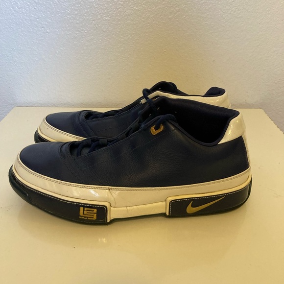 Zoom Lebron Low St Size 11 Great Used Condition - Picture 7 of 8